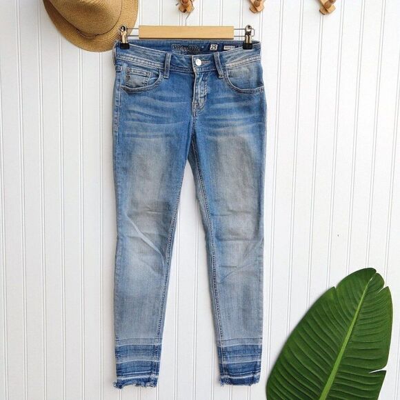 Miss Me Light Wash Ankle Skinny Jeans Size 25 Raw Drop Hem Stretch Denim - Picture 1 of 9